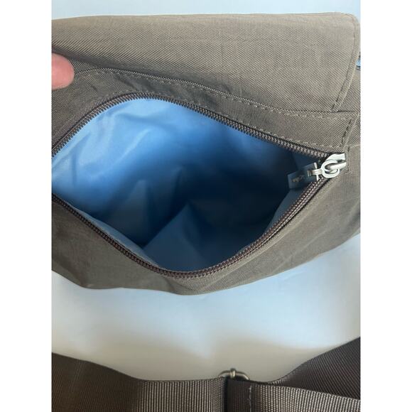 Baggallini Nylon Organizer Traveler Brown Multi Pocket Crossbody Purse - Picture 10 of 13